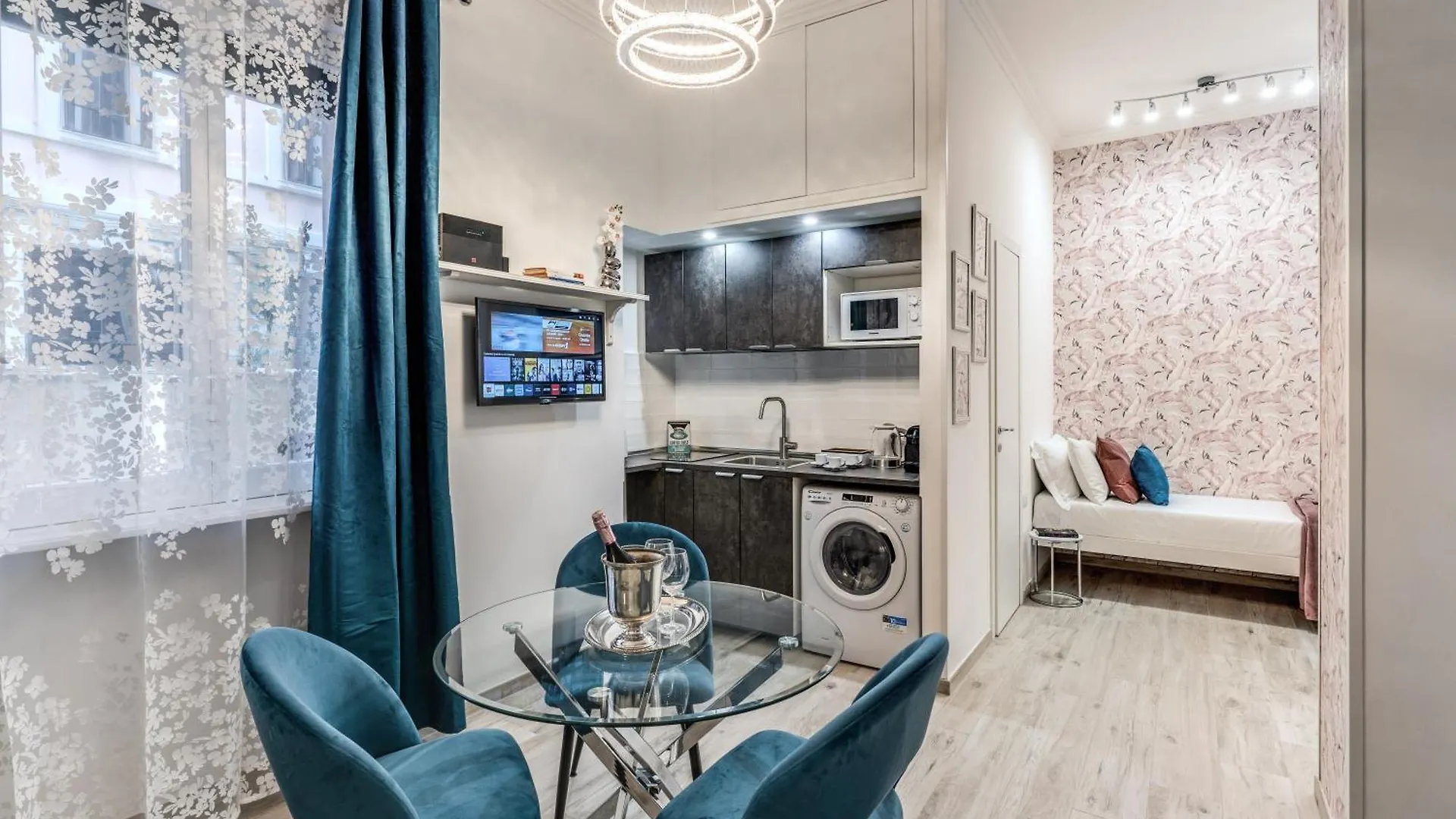 Flaminio Royal Apartment Roma 0*,  Italia